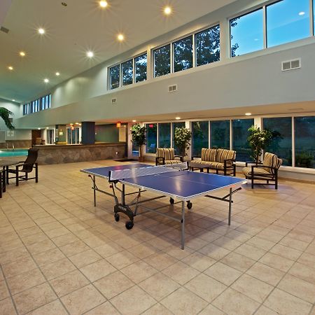Holiday Inn Express Hotel & Suites Bedford By Ihg Esterno foto