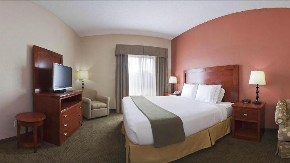 Holiday Inn Express Hotel & Suites Bedford By Ihg Esterno foto