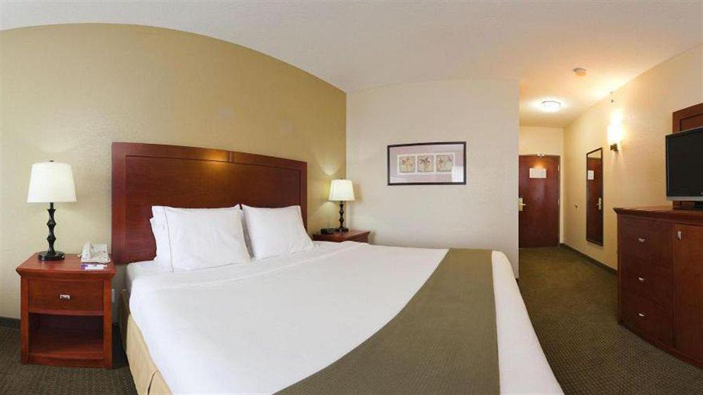 Holiday Inn Express Hotel & Suites Bedford By Ihg Esterno foto