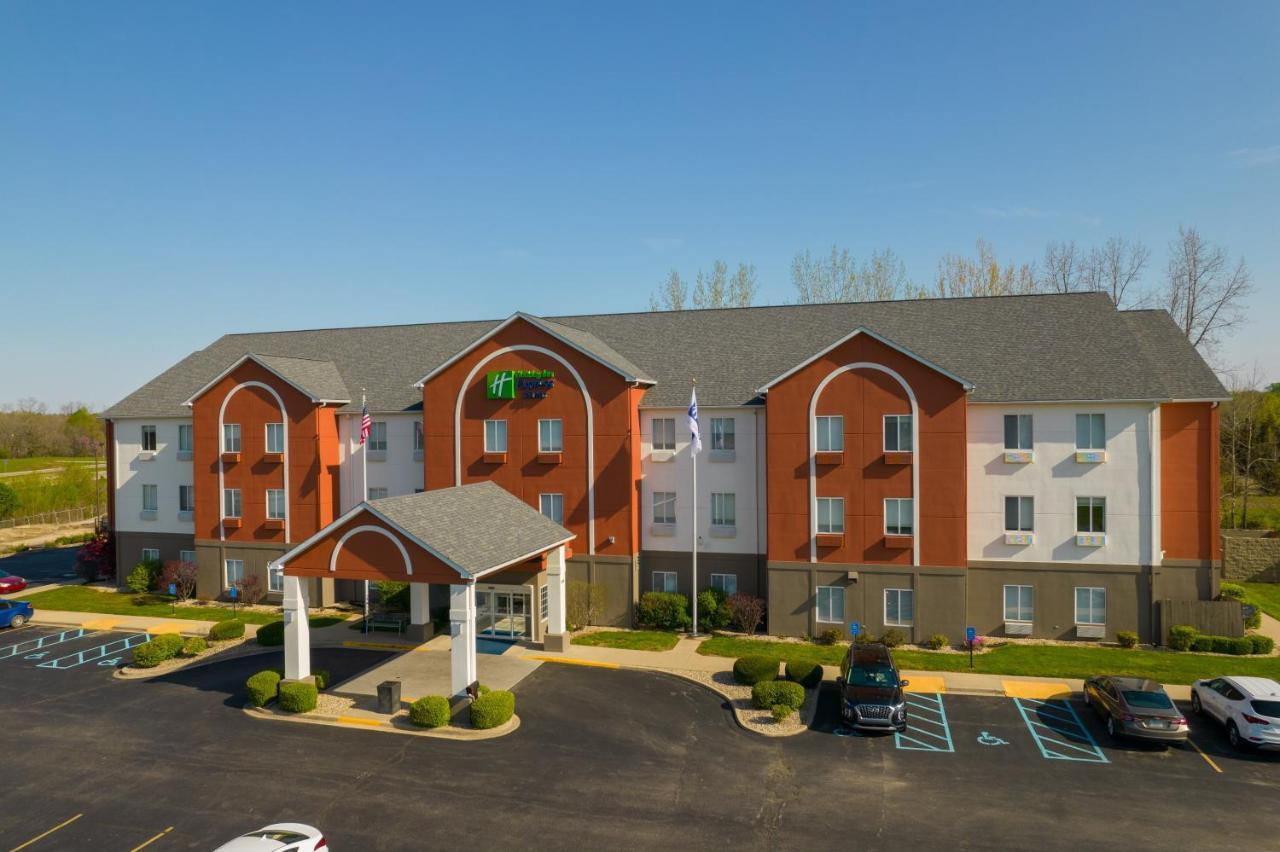 Holiday Inn Express Hotel & Suites Bedford By Ihg Esterno foto
