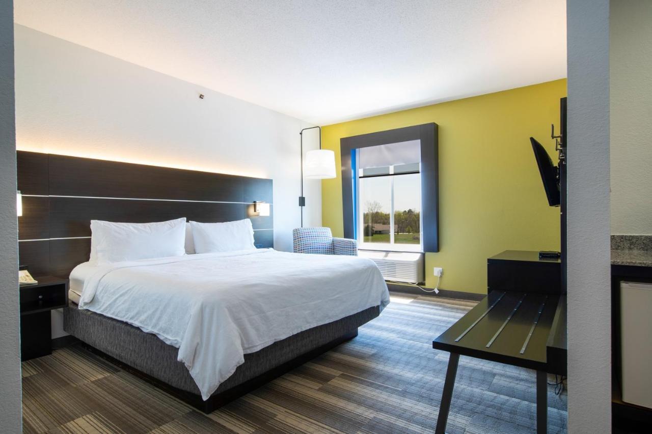 Holiday Inn Express Hotel & Suites Bedford By Ihg Esterno foto