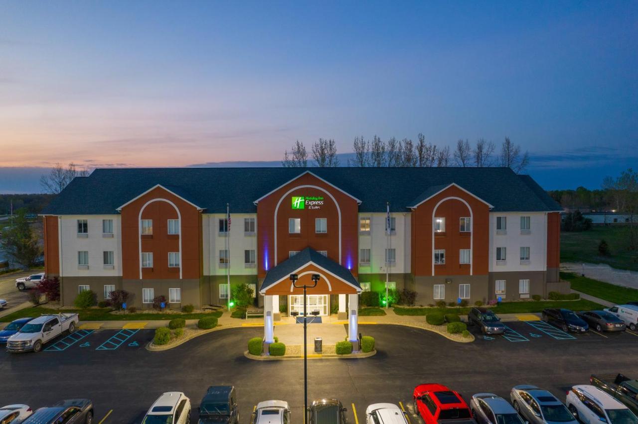 Holiday Inn Express Hotel & Suites Bedford By Ihg Esterno foto