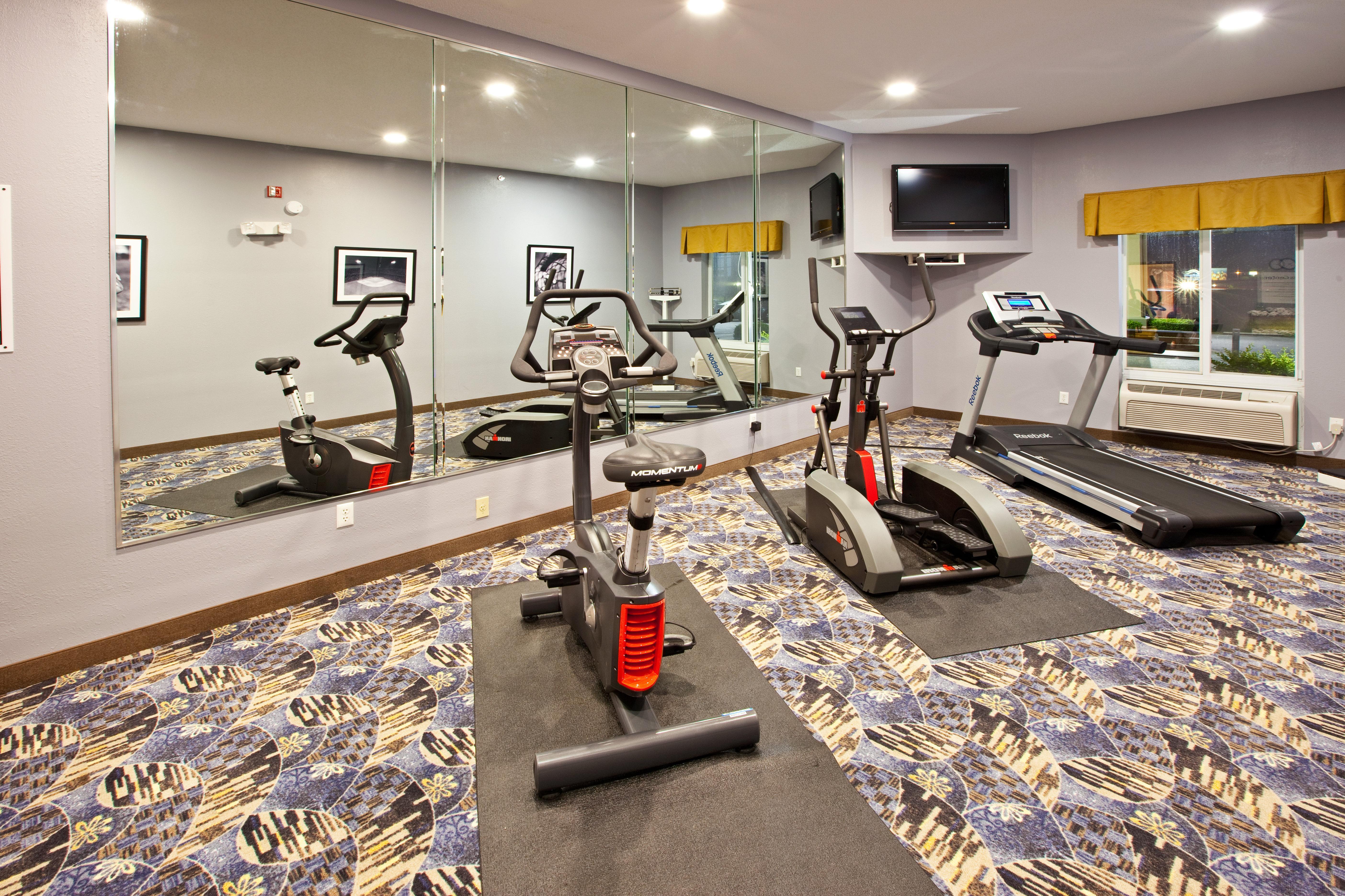 Holiday Inn Express Hotel & Suites Bedford By Ihg Esterno foto