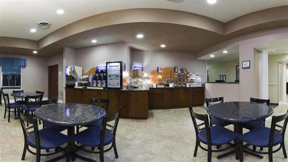 Holiday Inn Express Hotel & Suites Bedford By Ihg Esterno foto